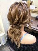 ミディアムヘア　ローポニー