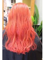 ジウ 上通り(JIU)&nbsp;暖色系カラー×無造作ウェーブ×ビビット×オレンジレッド