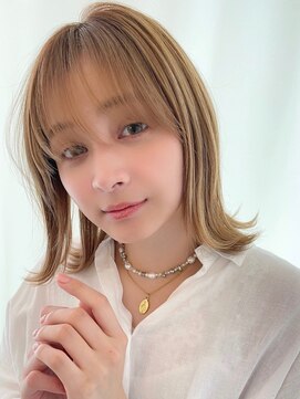 ネオリーブ チロル 横浜西口店(Neolive CiroL.) くびれミディアム ハイトーンベージュ