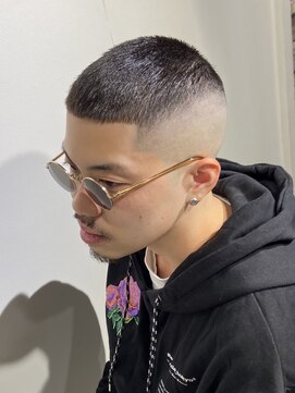 ドルクス 日本橋(Dorcus) 東京バーバー日本橋イージーパーマスキンフェード