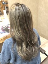 ココンヘアー(KOKON hair) フルハイライト×シルバーグレカラー