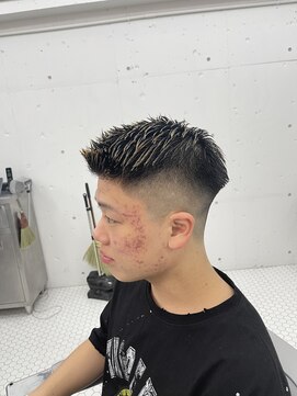 ウェルネス(Wellness) ベリーショートフェード、スパイラルパーマ