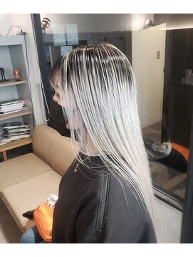 エイト 池袋店(EIGHT ikebukuro) ホワイトバレイヤージュ☆