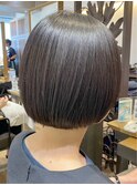 《前地 麻衣》縮毛矯正で艶髪ボブ/襟足スッキリショートボブ