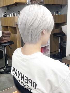 リラ バイ ミラ 新宿(LILA by MILA) イメチェンブリーチダブルカラー/ハイトーンウルフカット/新宿