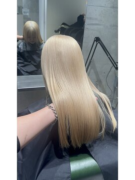 モニカ(MONIQA) ミルクティーベージュ