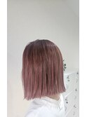 ピンクベージュ前下りボブ