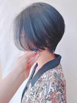 モリオフロムロンドン 原宿本店(morio from London) 【morio 原宿】ショートボブ　ブルーブラック