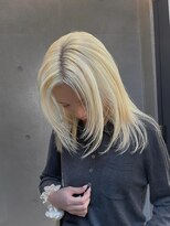 ヴァーディ オモテサンドウ(Vardy omotesando)&nbsp;抜きっぱなしカラー・ケアブリーチ・ブロンドヘア・金髪・表参道