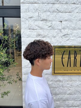 強め縦落ちツイスパ