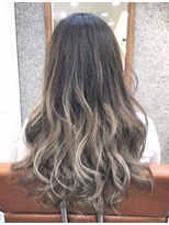 フィックスヘアー なんば(FIX-hair)&nbsp;グラデーション！プラチナアッシュ/オンブレ/グレーベージュ