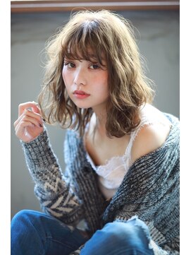 クロム(Chlom) Chlom立川☆大人可愛い無造作べージュカラーTEL 0425125655