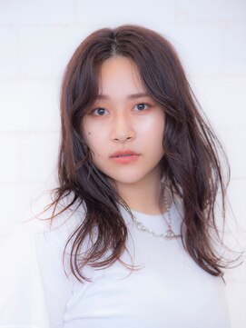 スタンス(stance) オレンジブラウンで手にする、色っぽかわいいセミロング