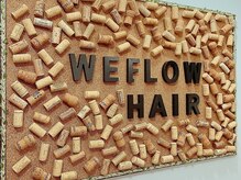 ウィーフローヘアー(weFlow hair)の雰囲気（こだわりたっぷり！店内は木目調でナチュラルな雰囲気♪）