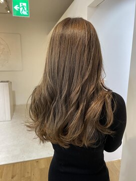 スピンヘアワークス(Spin Hair Works) ブリーチなし_ダブルカラー_モノトーンベージュ@齋藤巧