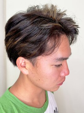 アルファ インタラクティブ エム フラワー(ALUFA interactive.M Flower) 30代40代メンズハイライト外国人風カラーセンターパート