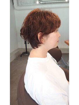 トナリ(tonari) 大人のナチュラルマッシュショート