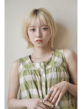 トマト(TOMTO) 【RYOHEI】ブリーチカラー_顔周りレイヤー_レイヤーカット