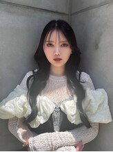 ウム(UMM) 小引 彩音