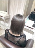 切っぱなしボブ グレージュ