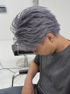 カット　シルバーカラー　ハイトーン　メンズカラー