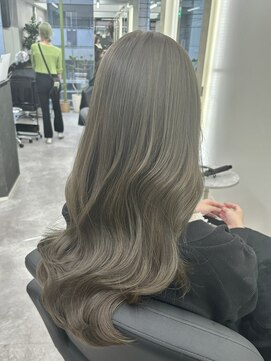 アルドーレフィエロ シンサイバシ(Ardore fiero shinsaibashi) オリーブベージュ☆レイヤーカット　20代30代40代