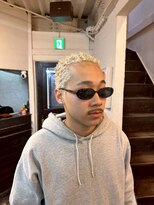 ビーバイエイトジェンツ(Bee by EIGHT GENTS)&nbsp;MEN’S HAIR/サーフカール/刈り上げセンターパート/心斎橋