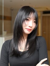 ピークアブー 表参道(PEEK-A-BOO)&nbsp;フェイスレイヤー×ダークカラー