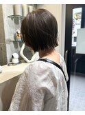 オリーブカラー/レイヤーボブ/切りっぱなしボブ