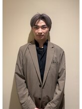 アース センター南店(HAIR&MAKE EARTH) 長内 俊樹
