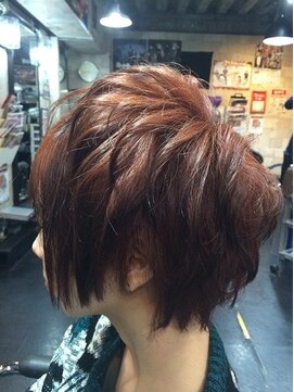 トリックストア(TRICK STORE) ショートウルフスタイル　毛先暗めグラデーション