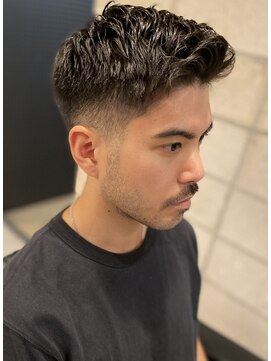 フランクスバーバーザスタンド(Frank’s barber the stand) ナチュラルパーマフェードカットアップバング