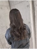 巻き髪ロングレイヤー　くすみベージュ　おおたかの森