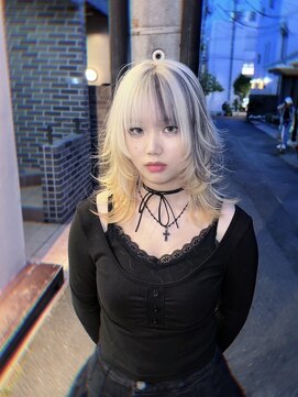 キイ 原宿 表参道(K.e.y) ホワイトブロンド/デザインカラー/シャギーカット