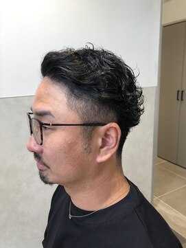 リトルクイニー(LittleQueenie) 癖毛活かしたカット!パーマスタイル