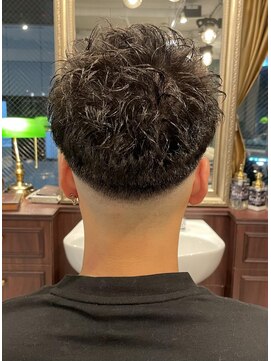 グレイスフルバーバーロンドン 大宮店(Graceful Barber London) ロンドンカジュアル濡れパンスキンフェード【大宮/バーバー】