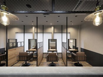 ブロン(BLANC)の写真/《古川》男女関係なく通いやすい◎店内は木とグレーを基調とした大人な空間＊マンツーマンも嬉しい！