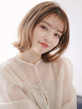 アグ ヘアー ニフティー 瀬田店(Agu hair nifty)の写真/新登場!光から誕生した【QUALCIA(クオルシア)】高彩度で透け感のあるカラーを“Aguレシピ”で実感!