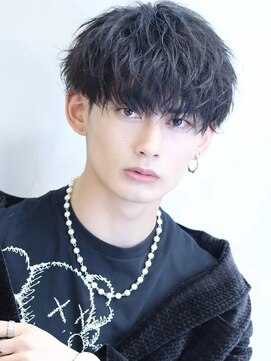 コンフィデンス メンズヘアー(confidence MEN'S HAIR) ナチュラルスパイラルパーマ 刈り上げマッシュ [新宿/新宿駅]