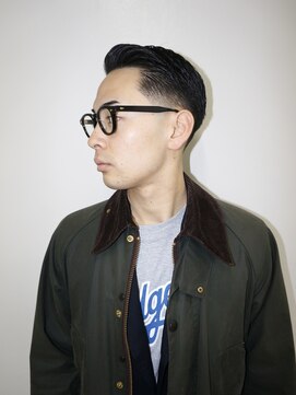 メリケンバーバーショップ トーキョー(MERICAN BARBERSHOP TYO) メンズカットバーバースタイルスパイキーショートフェードボウズ