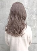 ピンクベージュ