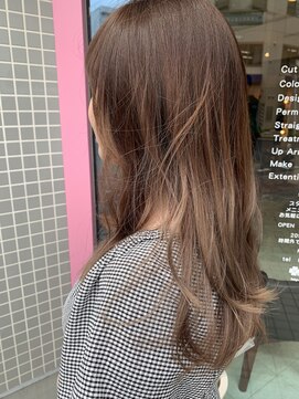 ディンプル 越谷駅前(DiMPlE) グラデーション　ハイトーン　ベージュ