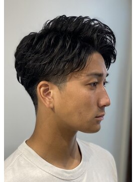 ドルクス 日本橋(Dorcus) 大人メンズ黒髪ビジネスパーマ　刈り上げ7:3