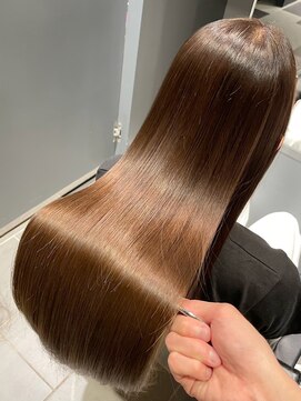 クィーンズガーデンバイケーツーギンザ(QUEEN’S GARDEN by K two GINZA) 美髪縮毛矯正*髪質改善トリートメント*白髪染め*バイカルテ*銀座