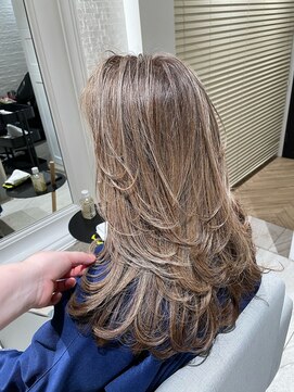 ステア ケース(stair case) 【NATASHA】銀座レイヤーカット/20代/30代/40代/50代