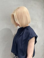 ニトバイアンキシム(nit by ahnkism)&nbsp;ボブミルクティーベージュブリーチダブルカラー堀江