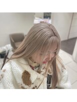 ホワイトベージュ