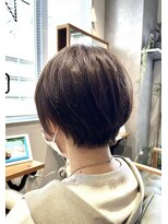 ビスイル 秋葉原店(Vis ill)&nbsp;くすみベージュマロンベージュ前下がりボブフェザーショート