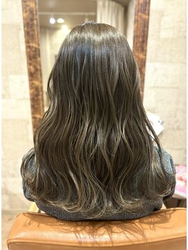 ヘアサロン アプリ(hair salon APPLI) 赤みを消してくれるオリーブカラー♪