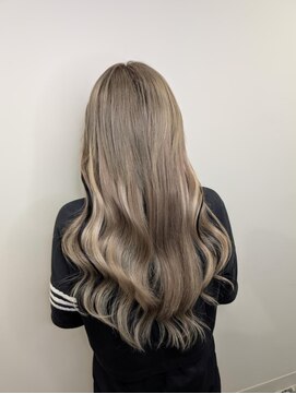 ブランシスヘアー(Bulansis Hair) グレージュスタイル